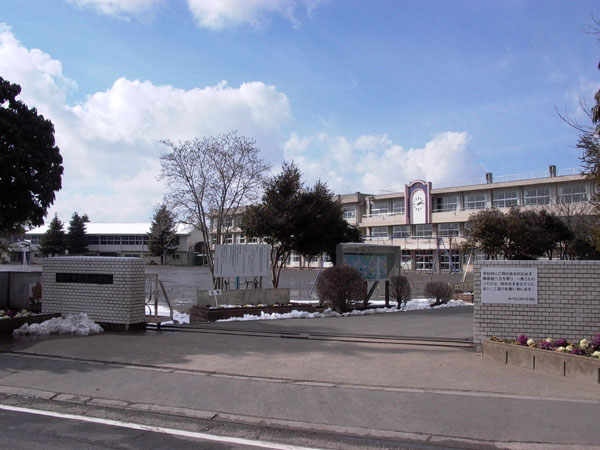 小学校　寿小（小学校）まで750m