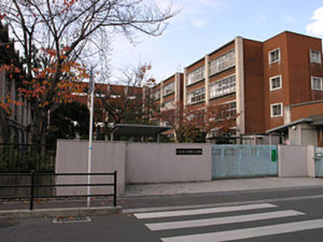 小学校　八尾市立刑部小学校（小学校）まで385m