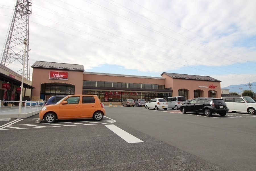 スーパー　バロー甲府昭和店（スーパー）まで386m