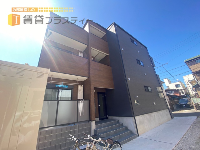建物外観　築浅でお探しの方に自信を持っておすすめ。