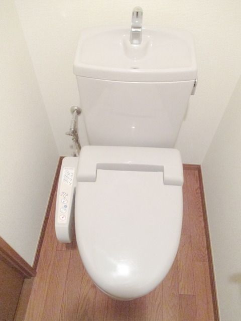 トイレ　★ウォシュレット付のトイレです★