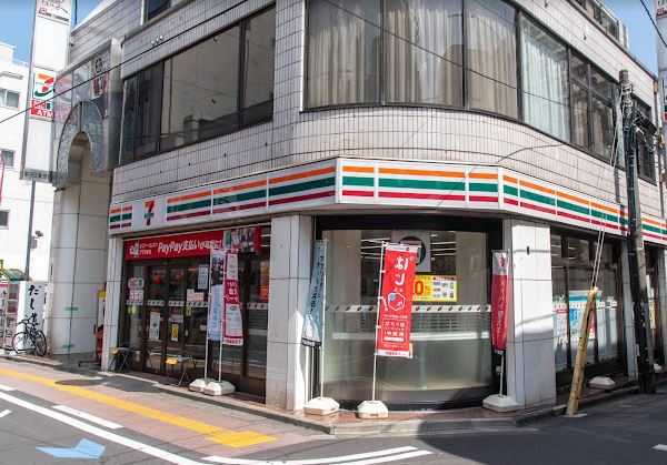 コンビニ　セブン－イレブン高田馬場３丁目店（コンビニ）まで412m