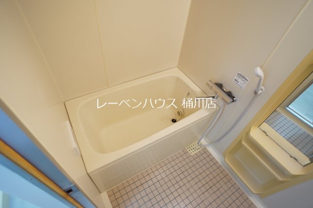 バス・シャワールーム　レーベンハウス桶川店へ　048-787-5511