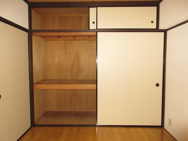 収納　大きな収納があり寝具も片付きます