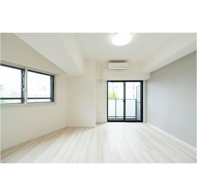 居室・リビング　同タイプ部屋　参考写真です