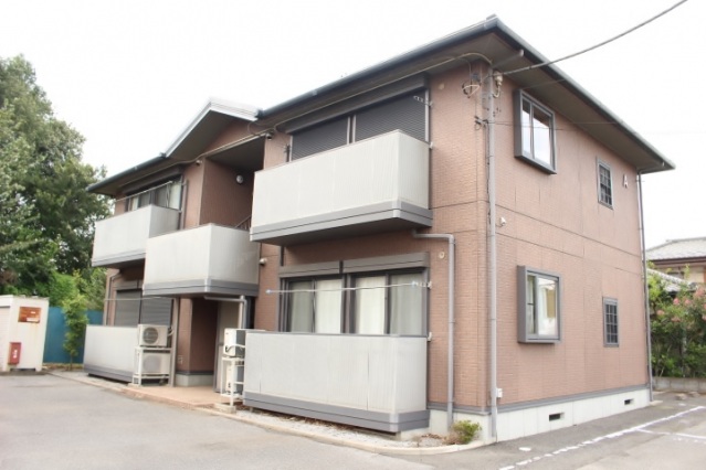 建物外観　パナホーム施工。地震に強い鉄骨アパートです。