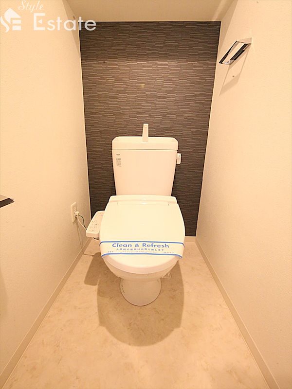 地下鉄鶴舞線 大須観音駅 徒歩8分 12階建 築8年のトイレ写真