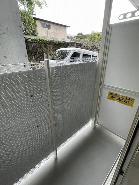 バルコニー　１Ｆはテラス付き