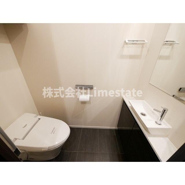 コンフォリア新宿イーストサイドタワーのトイレ写真