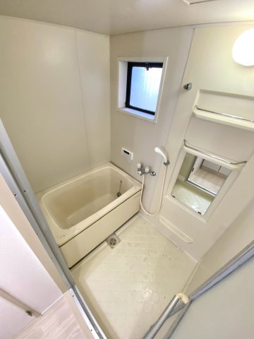 ＪＲ総武本線 東千葉駅 徒歩24分 2階建 築37年の風呂写真