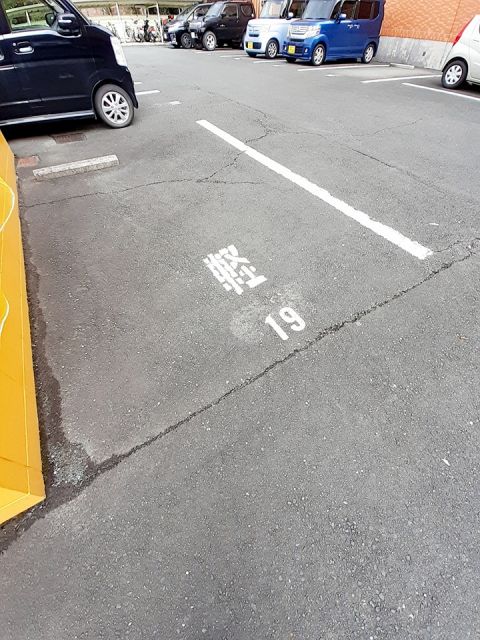 【サンアルカディアＳの駐車場】