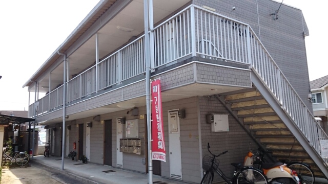 広島市安佐南区祇園のアパートの建物外観