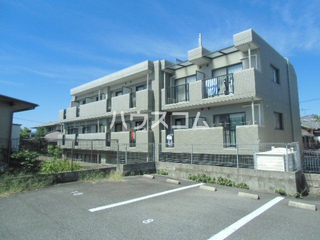名古屋市昭和区五軒家町のマンションの建物外観