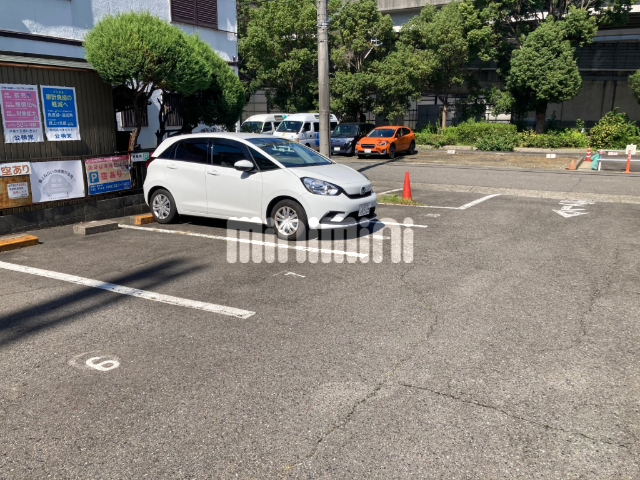 【サンハイツ赤城の駐車場】