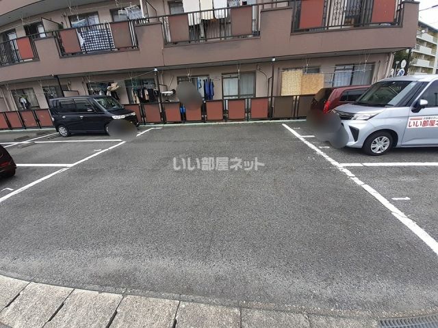 【エスポワール武藤の駐車場】