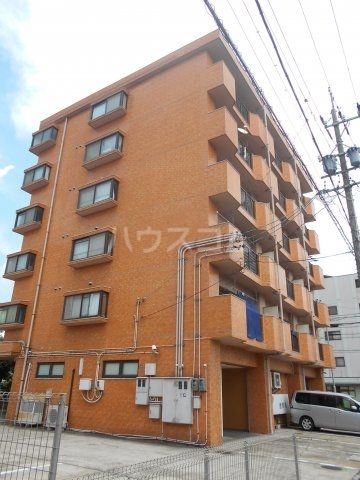 名古屋市熱田区切戸町のマンションの建物外観
