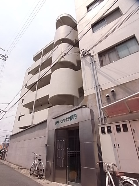 【伊丹市大鹿のマンションの建物外観】