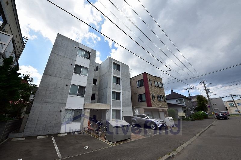 札幌市豊平区美園一条のマンションの建物外観