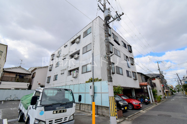 守口市神木町のマンションの建物外観