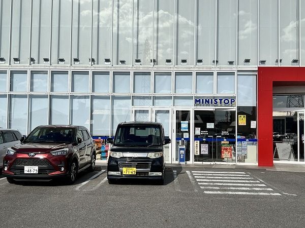 コンビニ　ミニストップ 豊川ベガス店（コンビニ）まで419m