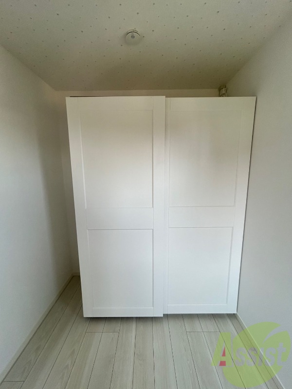 収納　大人が入れるほどの高さがある収納も付いています