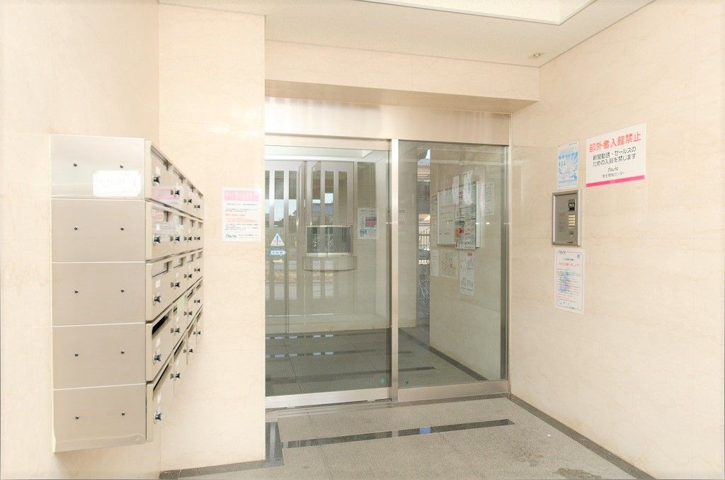 エントランス　メールボックス/オートロック