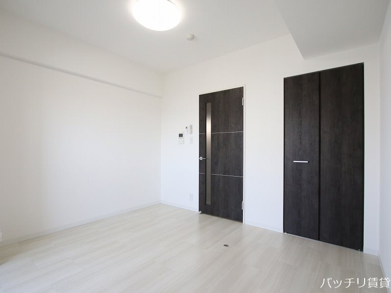 居室・リビング　同型タイプの為、現状を優先いたします。