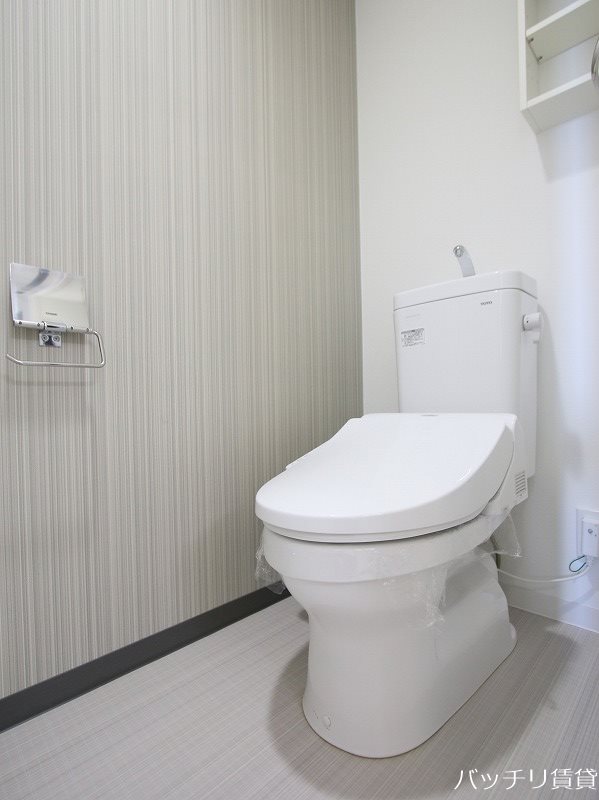 トイレ　同型タイプの為、現状を優先いたします。