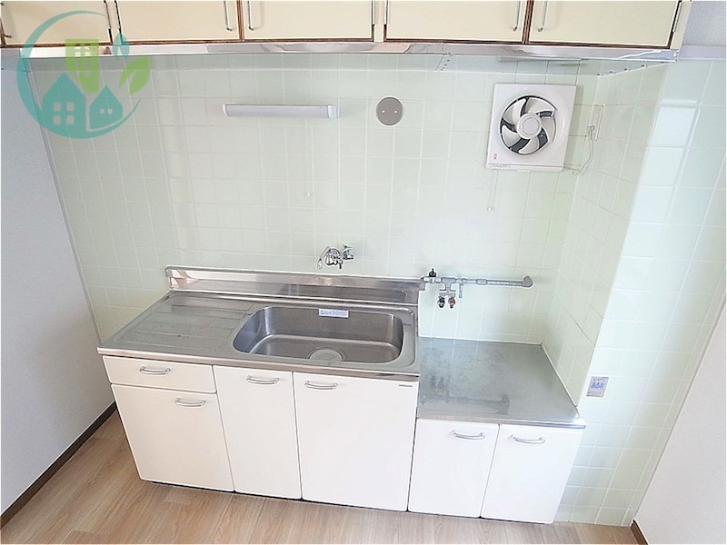 キッチン　湊川第2マンション（J：COMネット120M WiFi無料）