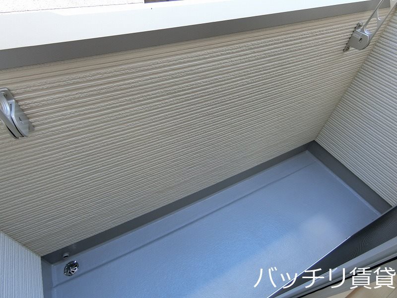 バルコニー　別号室タイプの為、現状を優先致します。