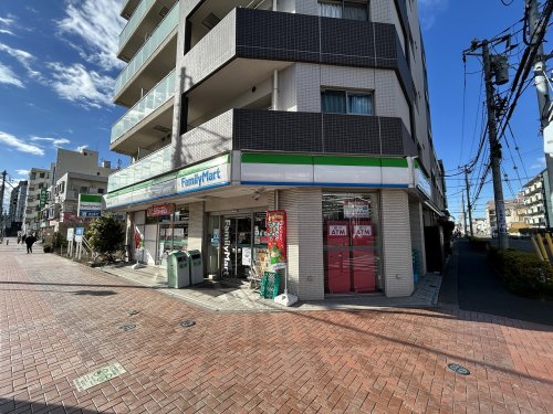 コンビニ　ファミリーマート 南流山四丁目店（コンビニ）まで1500m