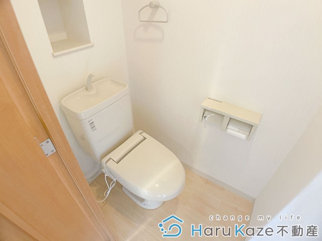 名鉄常滑線 道徳駅 徒歩7分 5階建 築19年のトイレ写真