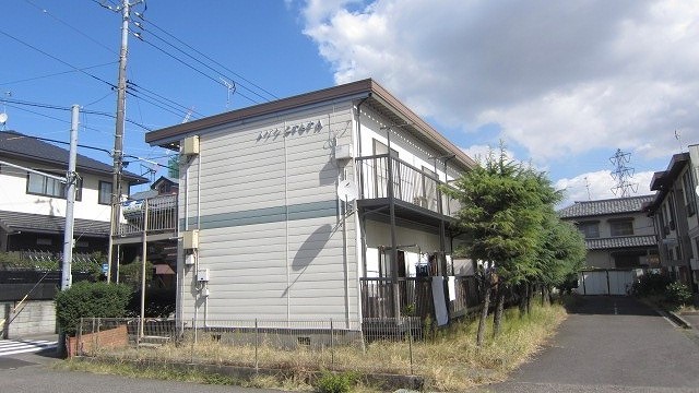 メゾンこすもすAの建物外観