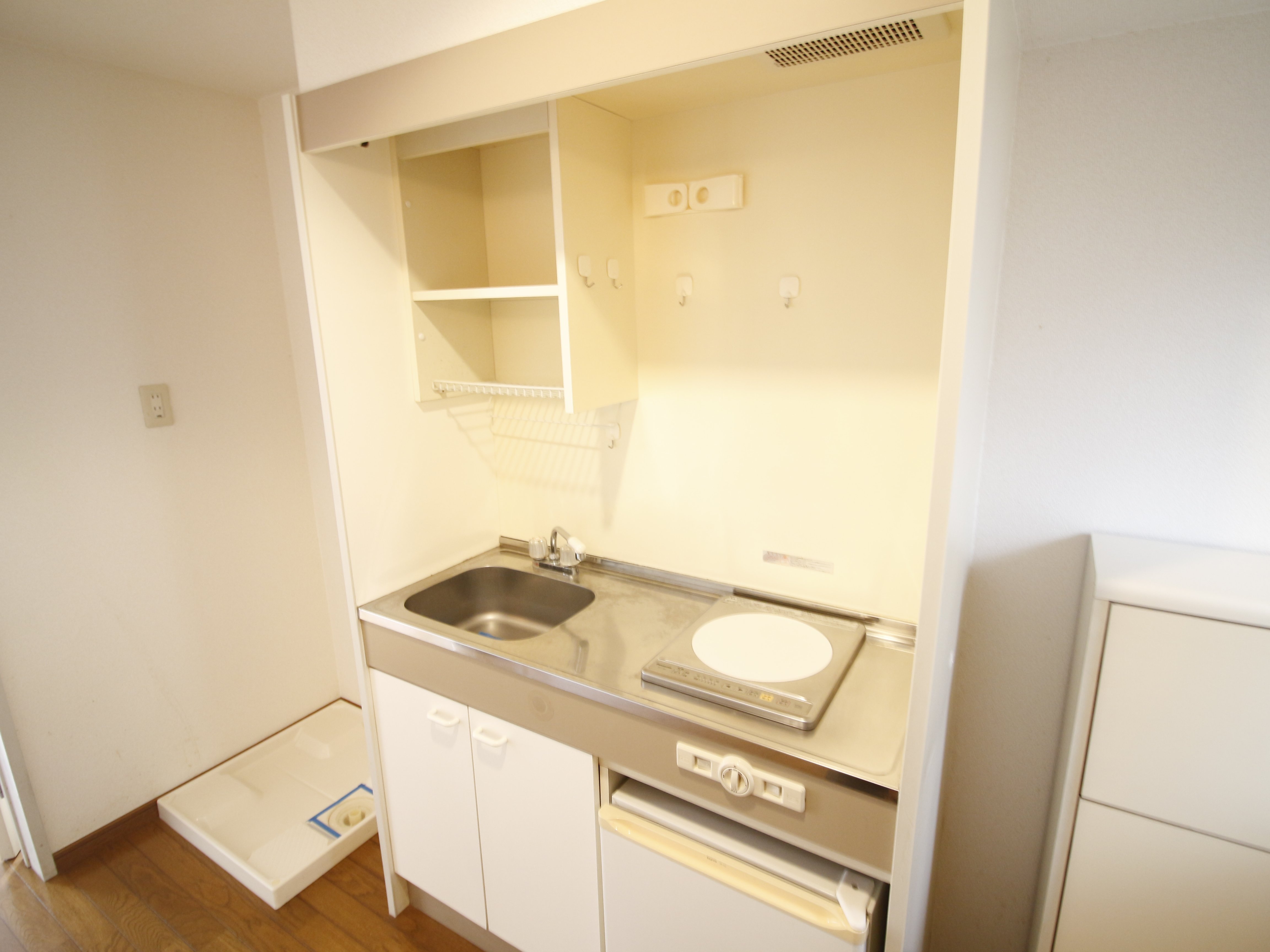 キッチン　※別の同タイプのお部屋になります。