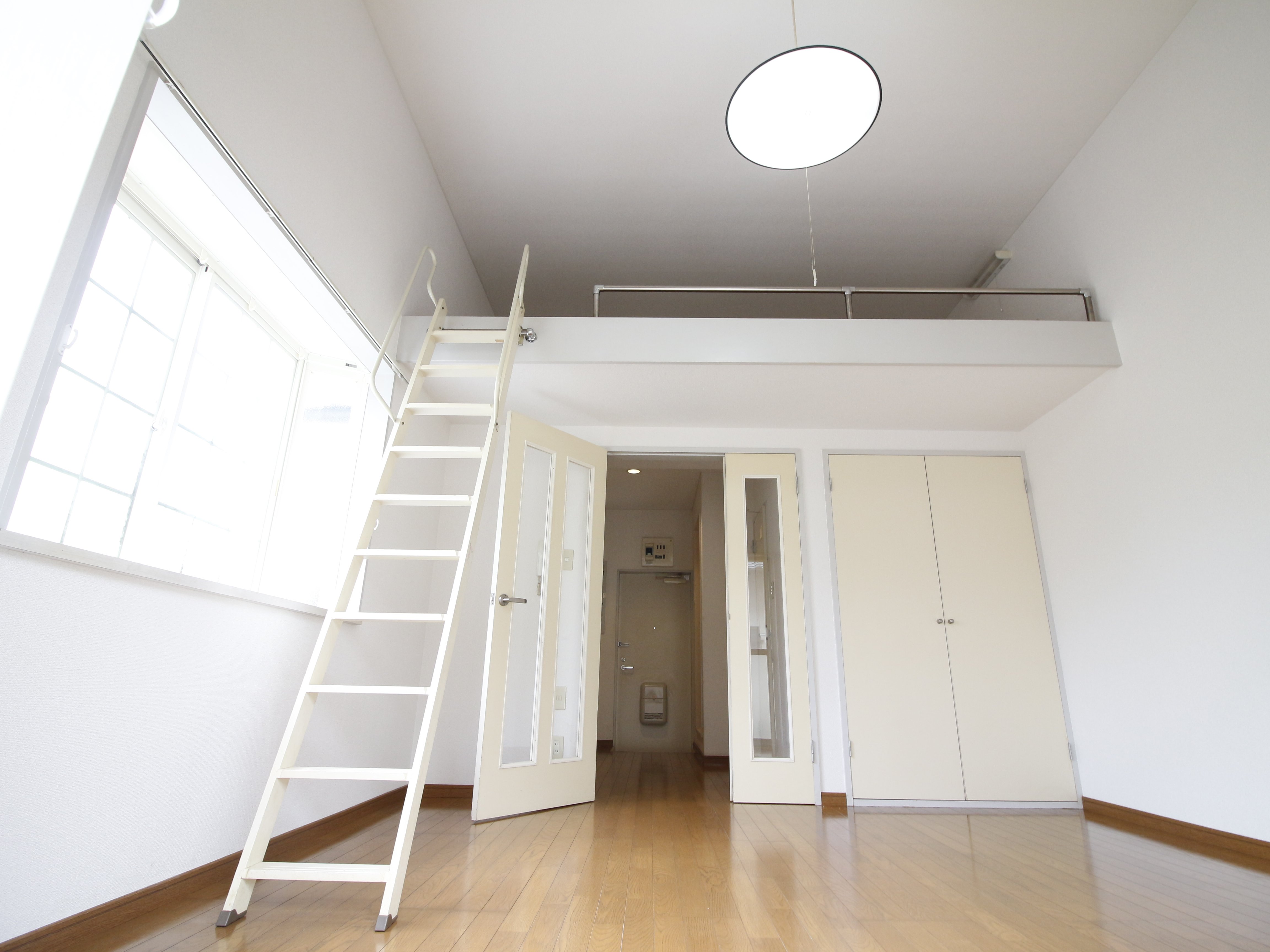 居室・リビング　※別の同タイプのお部屋になります。