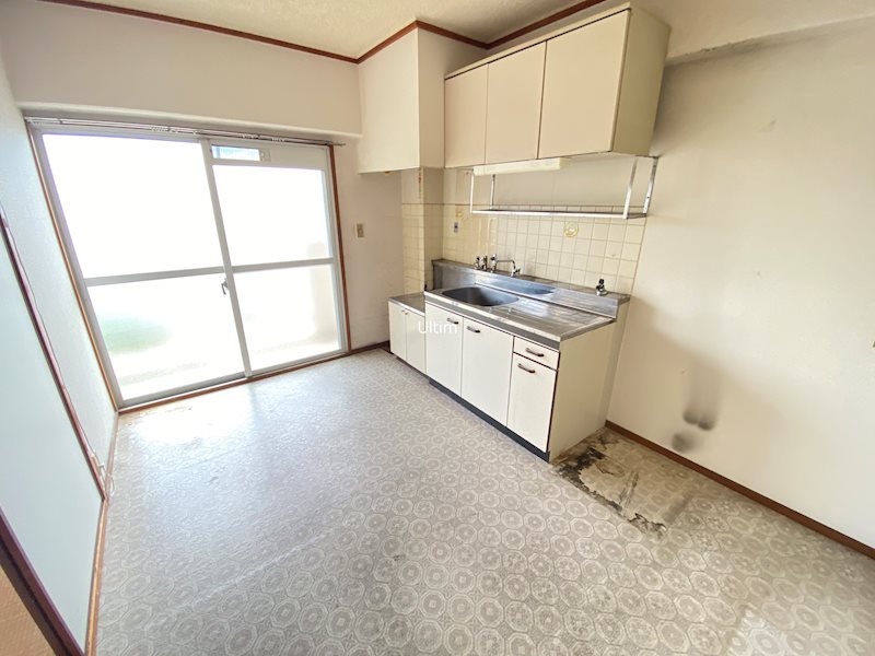 居室・リビング　※別の部屋の写真です。