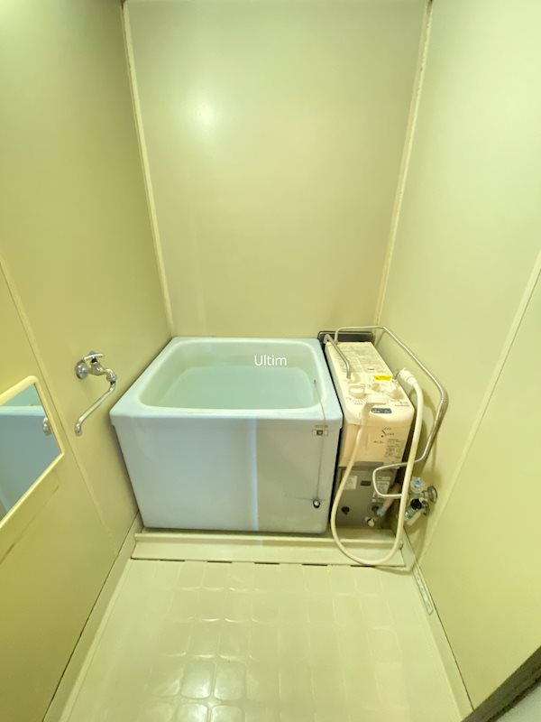 バス・シャワールーム　※別の部屋の写真です。