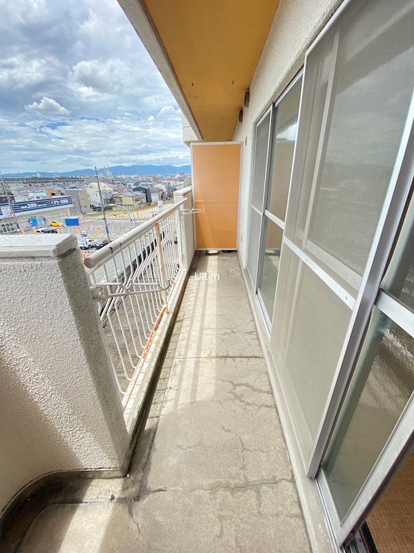 バルコニー　※別の部屋の写真です。