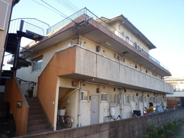 兵庫県川西市南花屋敷３（マンション）の賃貸物件の外観