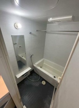 バス・シャワールーム　バス