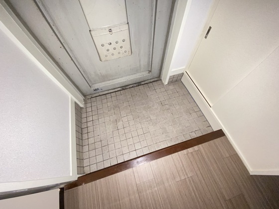 玄関　※別号室の写真です