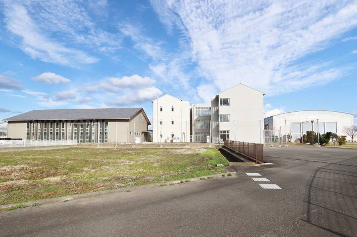 中学校　那賀川中学校（中学校）まで1745m