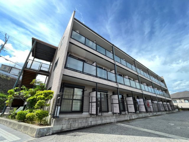 堺市南区高倉台のマンションの建物外観