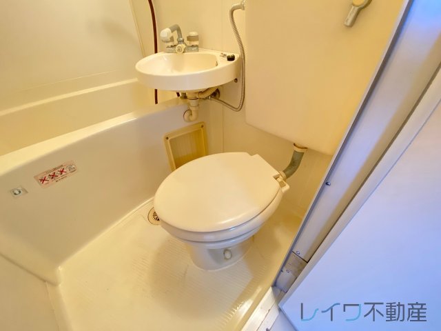 【ロイヤル神路IIIのトイレ】