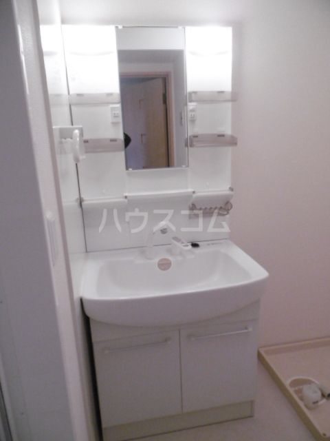 【松戸市高塚新田のマンションの洗面設備】