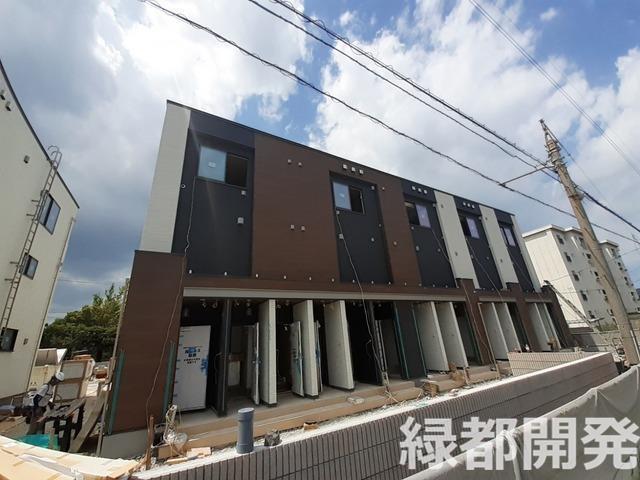 【下関市綾羅木新町のアパートの建物外観】