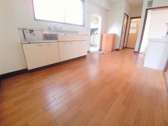 居室・リビング　※別部屋の写真です