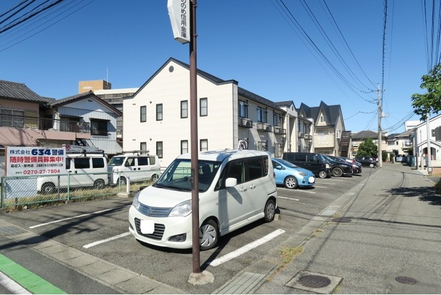 【リブメゾン・ステラの駐車場】