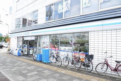 【京都市北区紫野北舟岡町のマンションのコンビニ】