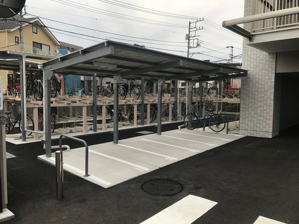 【習志野市鷺沼台のマンションの駐車場】